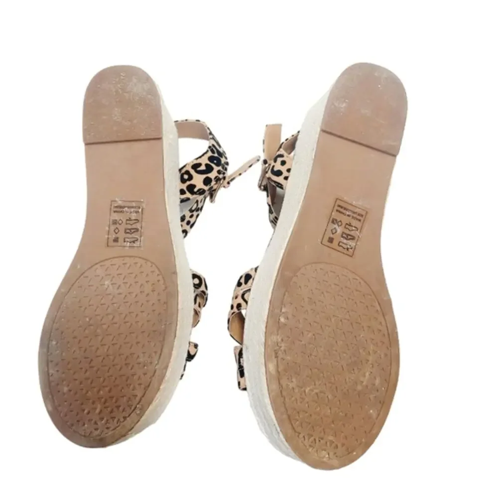Qupid Suede Leopard Sandals Size 9 - Picture 3 of 3